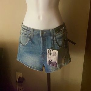 SALE KENDALL AND KYLIE DRIFTER HIGH RISE JEAN SHORT